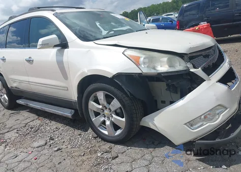 2011 Chevrolet Traverse Ltz z USA, uszkodzony, nr VIN 1GNKRLED6BJ357487